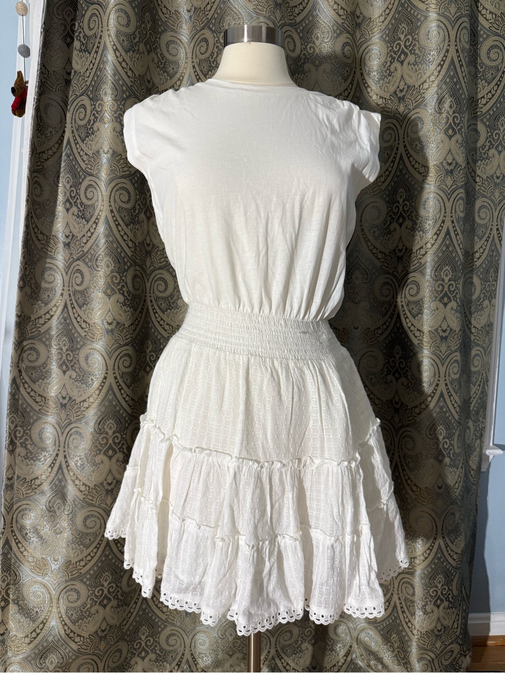 Heartloom White Smocked Waist Tiered Mini Dress Size Small